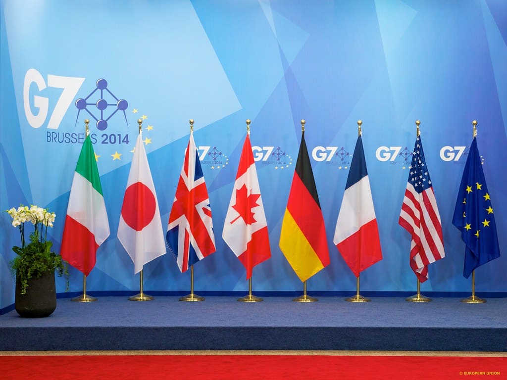 Flags: G7 and EU