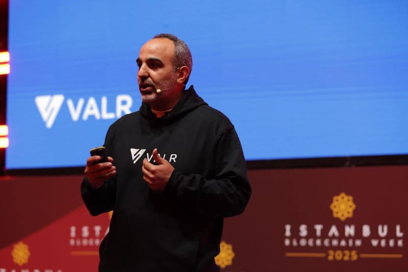 Crypto: 2025 Transformation Signals VALR 1 kcVQ5ni_1766484016NZpe4B5PNI.jpeg